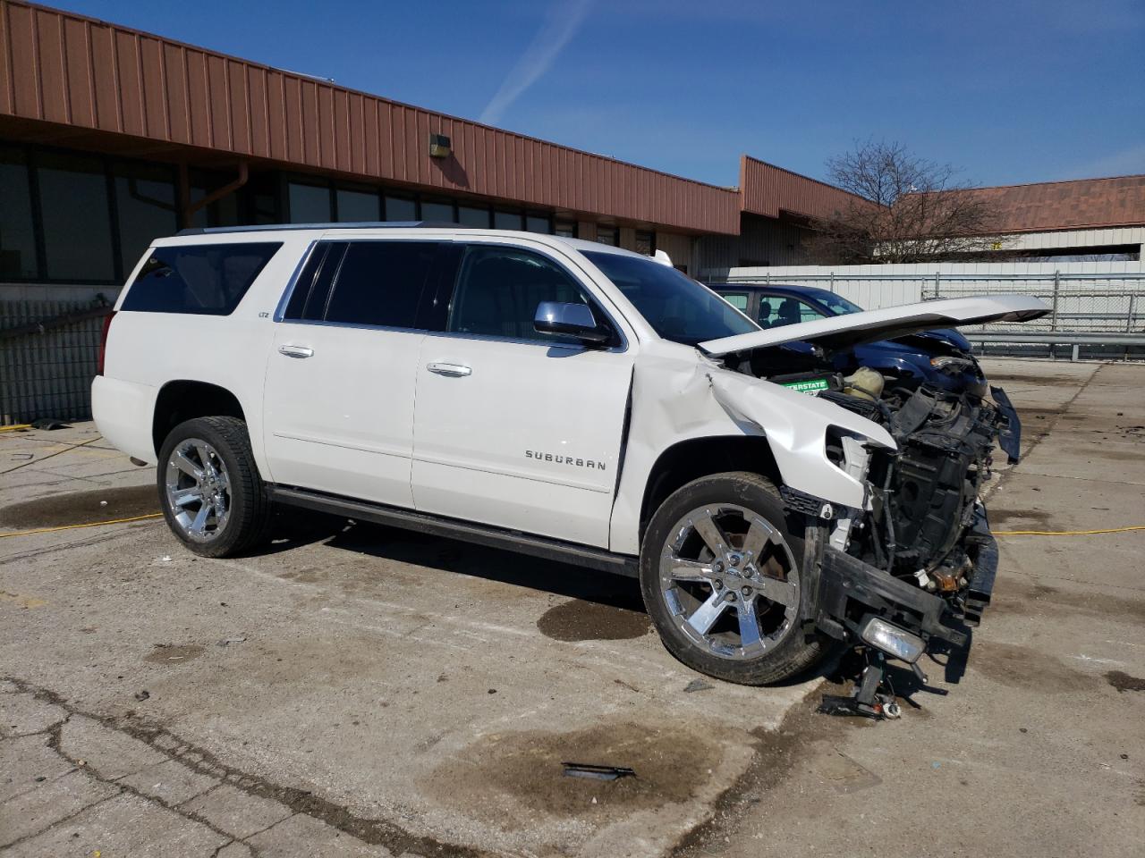 Photo 3 VIN: 1GNSKJKC1GR359130 - CHEVROLET SUBURBAN 