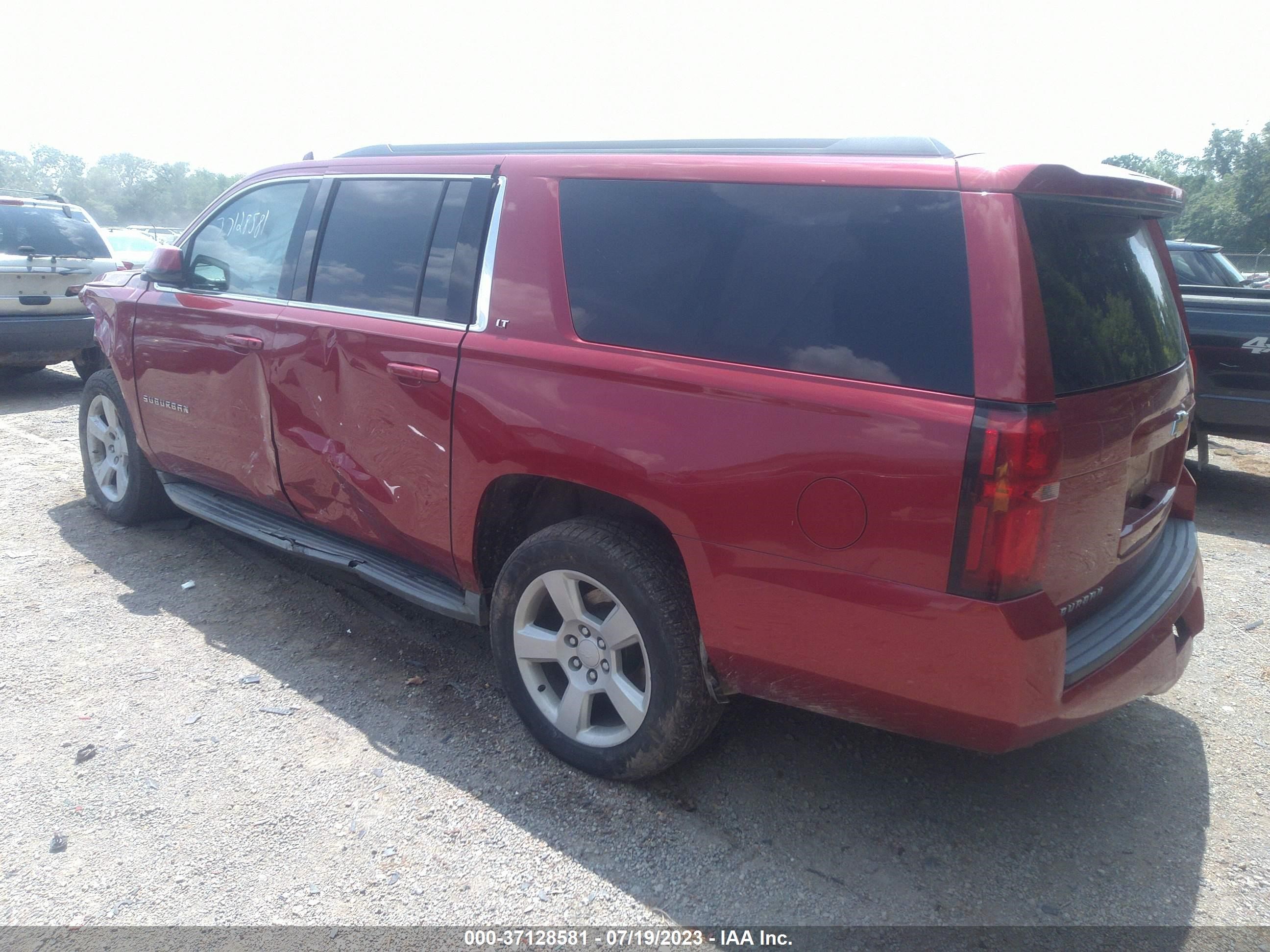 Photo 2 VIN: 1GNSKJKC2FR554023 - CHEVROLET SUBURBAN 