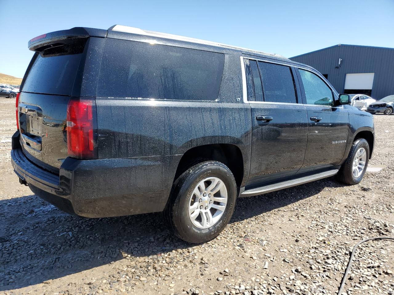 Photo 2 VIN: 1GNSKJKC2FR689194 - CHEVROLET SUBURBAN 