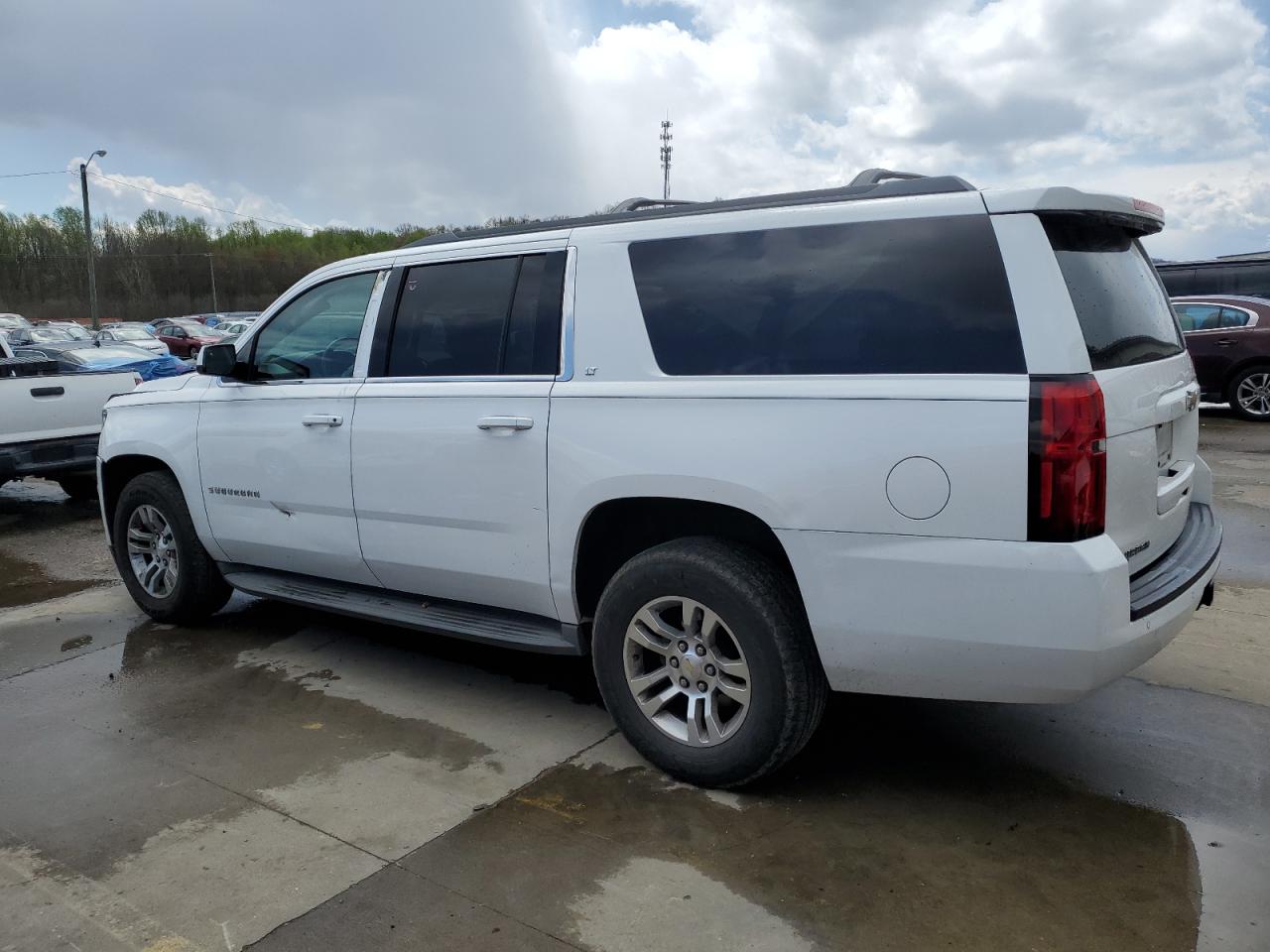 Photo 1 VIN: 1GNSKJKC3FR261599 - CHEVROLET SUBURBAN 