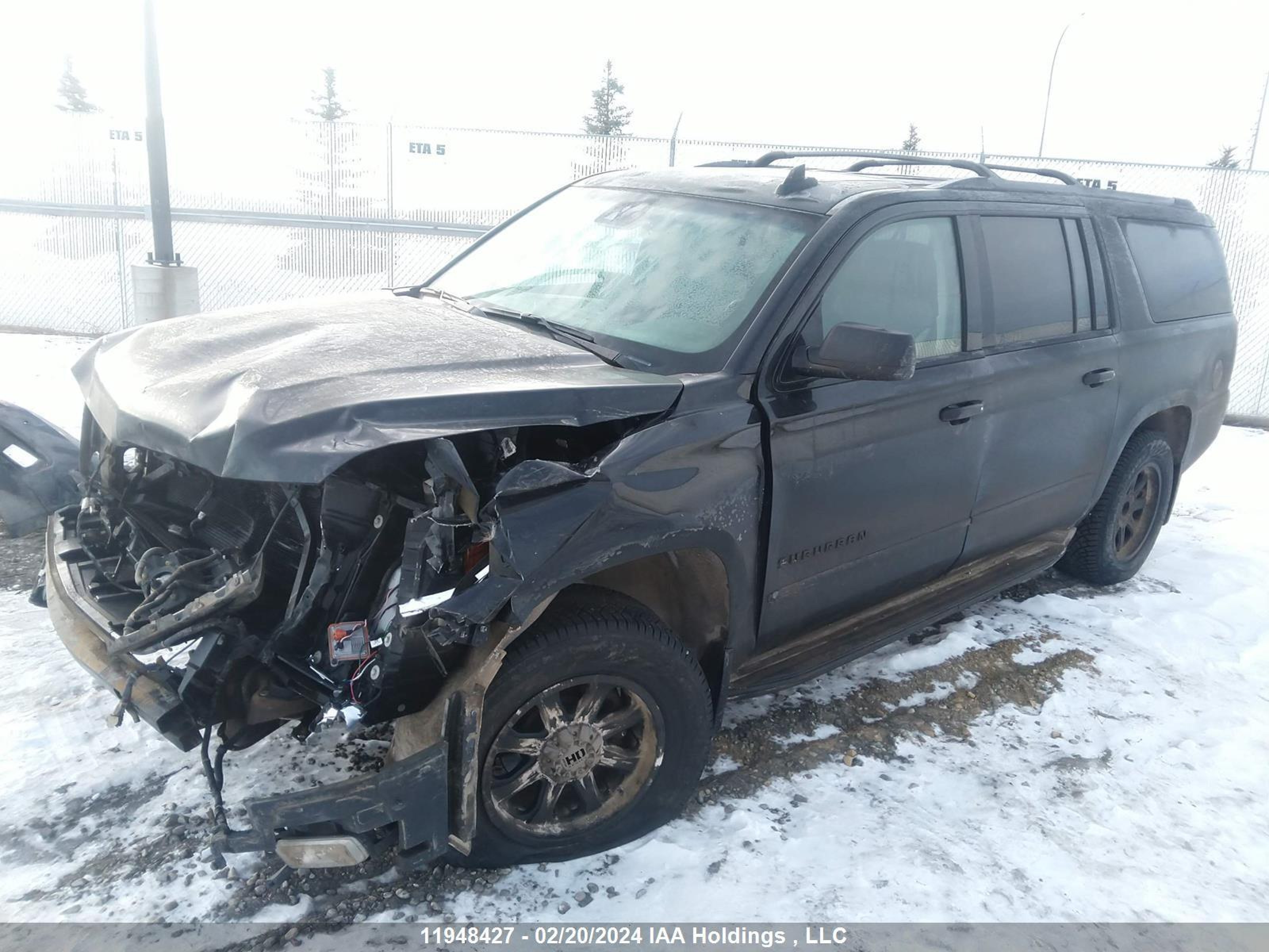 Photo 1 VIN: 1GNSKJKC3JR147711 - CHEVROLET SUBURBAN 