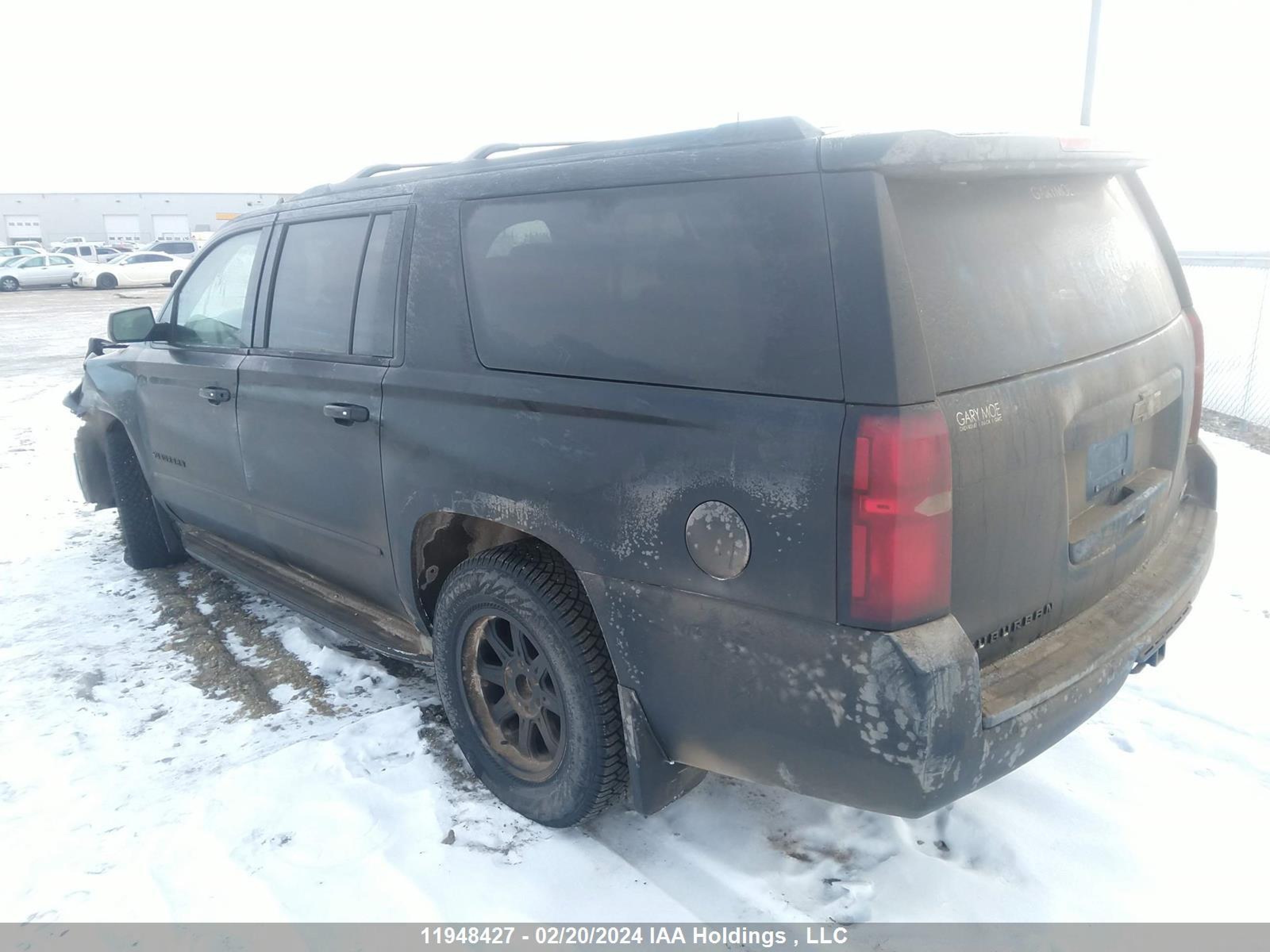 Photo 2 VIN: 1GNSKJKC3JR147711 - CHEVROLET SUBURBAN 