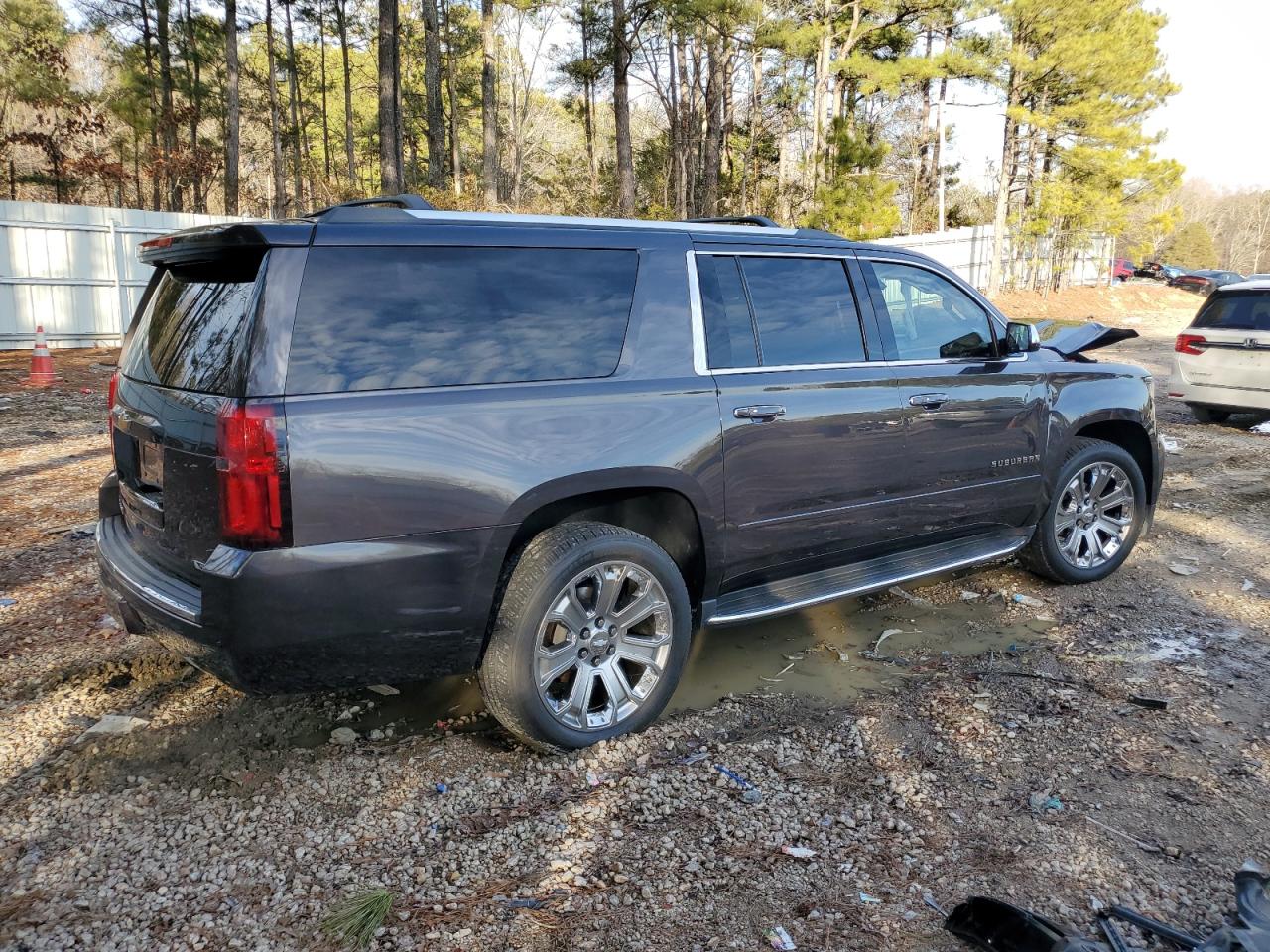 Photo 2 VIN: 1GNSKJKC6HR244024 - CHEVROLET SUBURBAN 