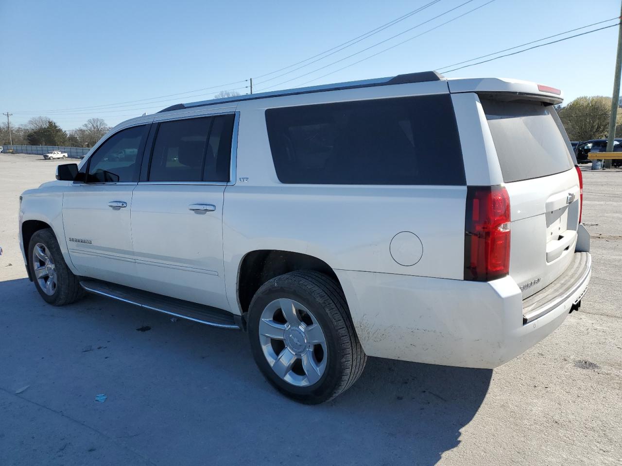 Photo 1 VIN: 1GNSKJKC7GR481796 - CHEVROLET SUBURBAN 