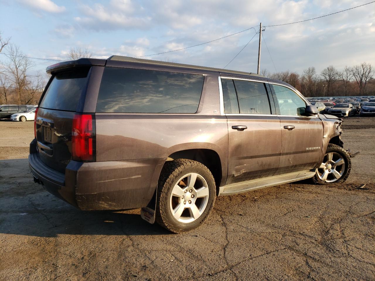 Photo 2 VIN: 1GNSKJKC8FR192473 - CHEVROLET SUBURBAN 