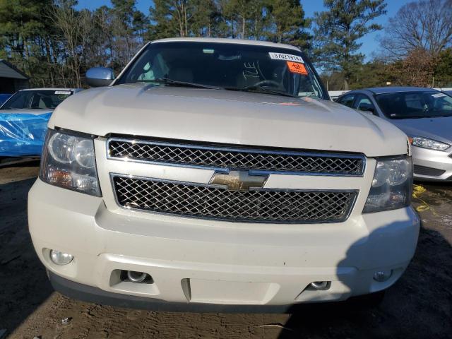 Photo 4 VIN: 1GNSKKE30BR221783 - CHEVROLET SUBURBAN 