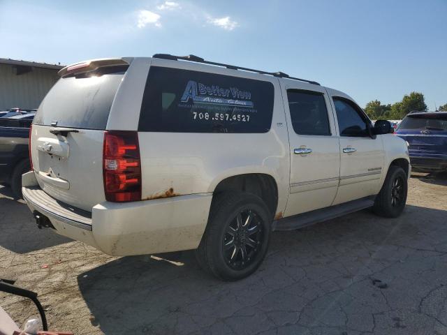 Photo 2 VIN: 1GNSKKE30BR293390 - CHEVROLET SUBURBAN K 