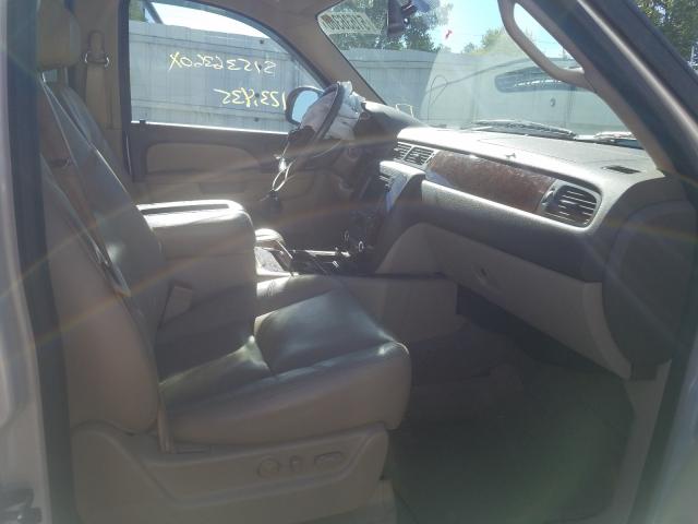 Photo 4 VIN: 1GNSKKE31BR379906 - CHEVROLET SUBURBAN K 