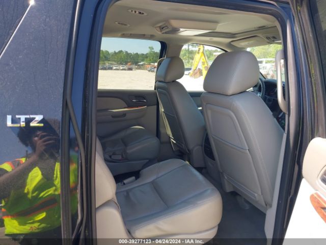 Photo 7 VIN: 1GNSKKE32BR182307 - CHEVROLET SUBURBAN 1500 