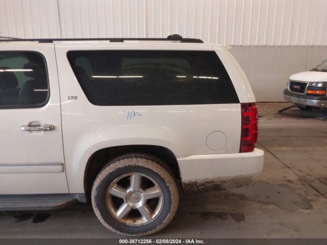 Photo 5 VIN: 1GNSKKE32BR184526 - CHEVROLET SUBURBAN 1500 