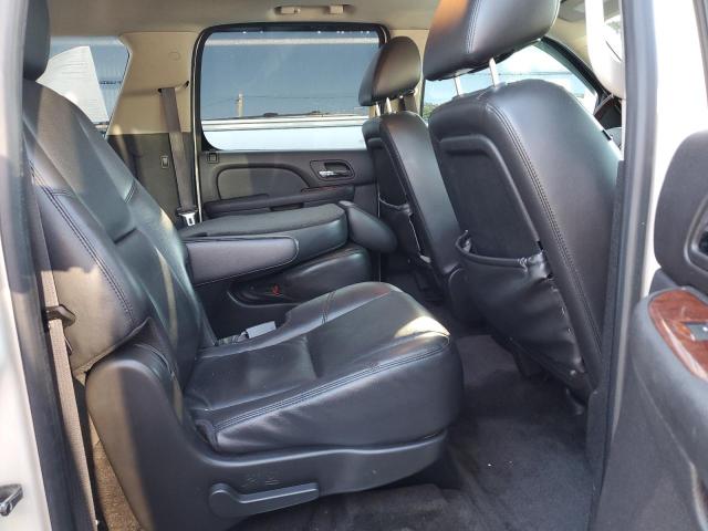 Photo 5 VIN: 1GNSKKE32BR201552 - CHEVROLET SUBURBAN K 