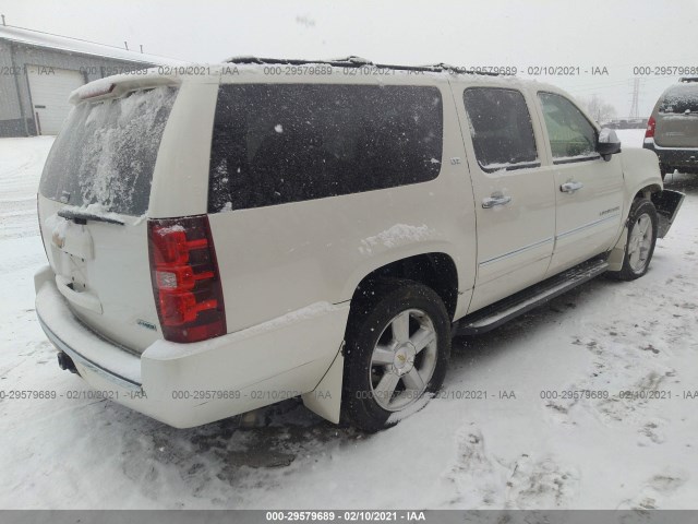 Photo 3 VIN: 1GNSKKE32BR226726 - CHEVROLET SUBURBAN 