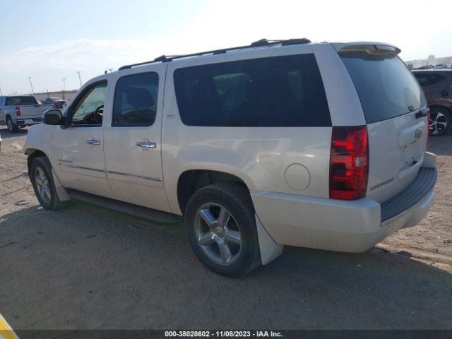 Photo 2 VIN: 1GNSKKE34BR230728 - CHEVROLET SUBURBAN 1500 