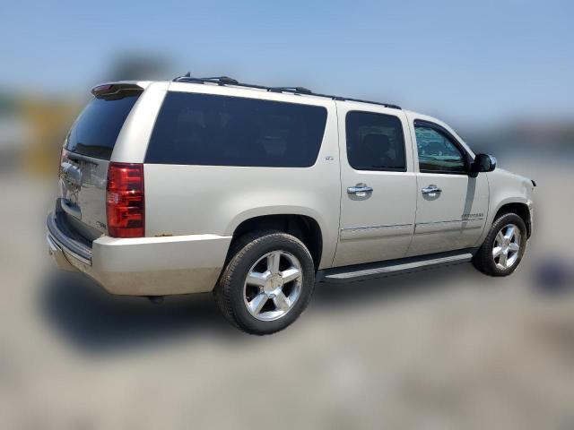 Photo 2 VIN: 1GNSKKE34BR332532 - CHEVROLET SUBURBAN 