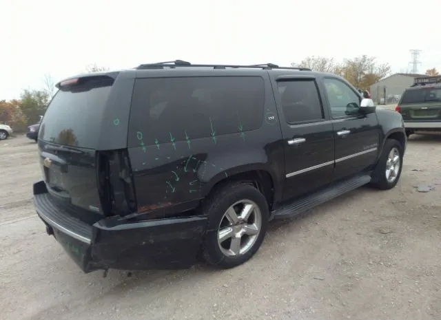 Photo 3 VIN: 1GNSKKE34BR357589 - CHEVROLET SUBURBAN 