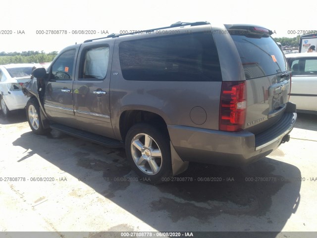 Photo 2 VIN: 1GNSKKE34BR389233 - CHEVROLET SUBURBAN 