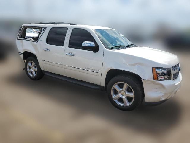 Photo 3 VIN: 1GNSKKE35BR399981 - CHEVROLET SUBURBAN 