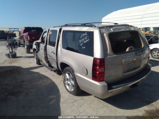 Photo 2 VIN: 1GNSKKE36BR230942 - CHEVROLET SUBURBAN 