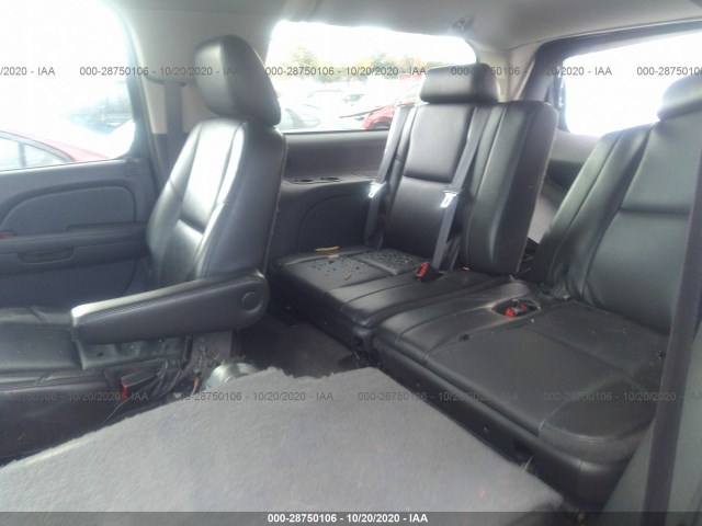 Photo 7 VIN: 1GNSKKE37BR368277 - CHEVROLET SUBURBAN 