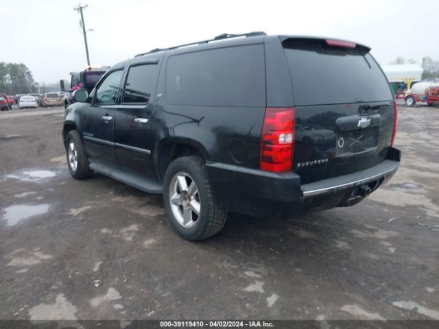 Photo 2 VIN: 1GNSKKE38BR246687 - CHEVROLET SUBURBAN 1500 