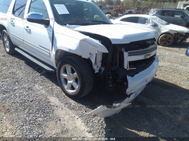 Photo 5 VIN: 1GNSKKE38BR326880 - CHEVROLET SUBURBAN 