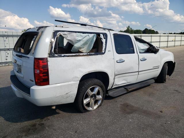 Photo 2 VIN: 1GNSKKE39BR172003 - CHEVROLET SUBURBAN 