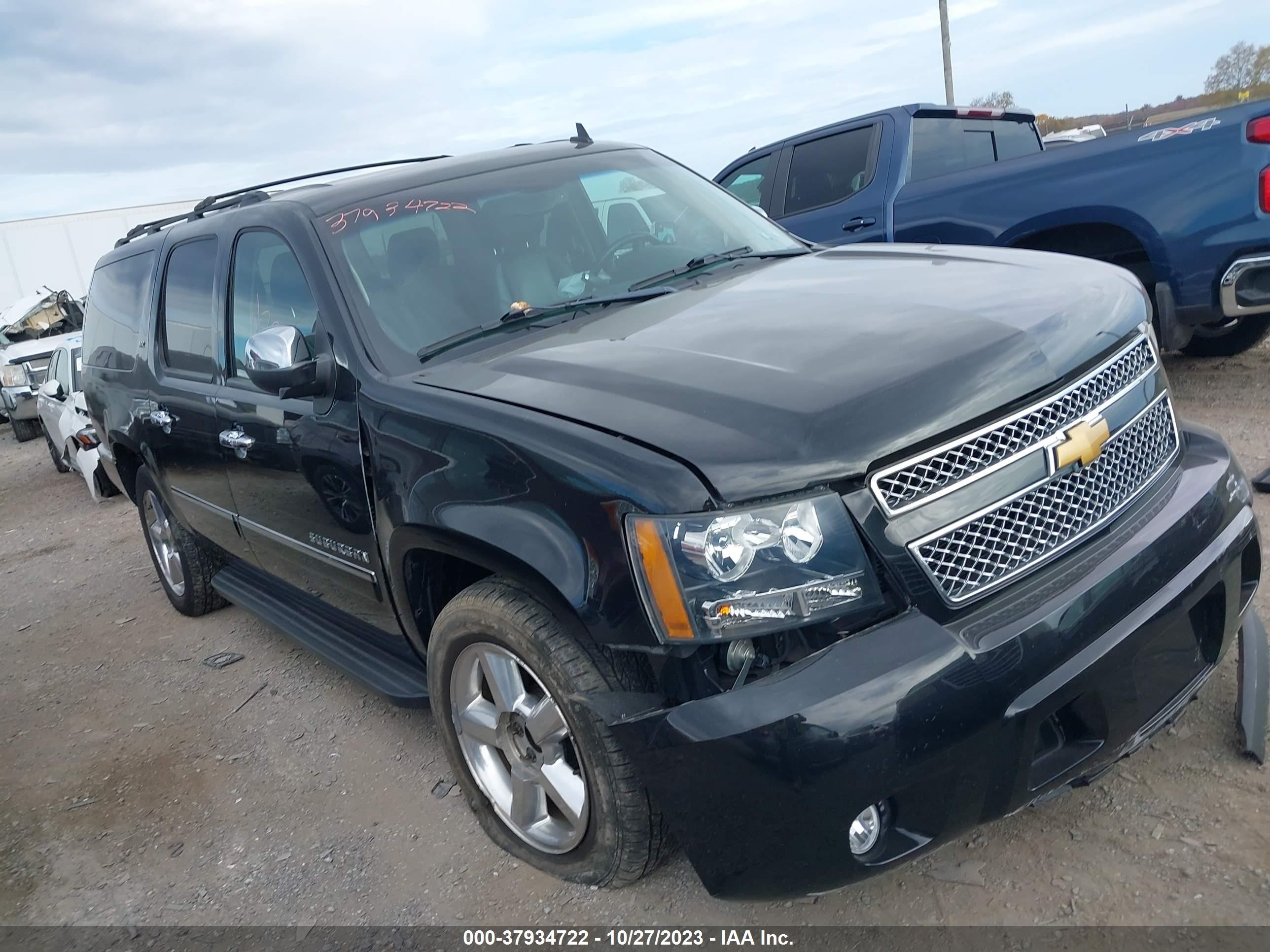 Photo 0 VIN: 1GNSKKE39BR173975 - CHEVROLET SUBURBAN 