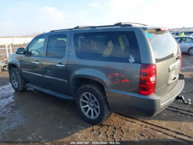 Photo 2 VIN: 1GNSKKE39BR220423 - CHEVROLET SUBURBAN 1500 