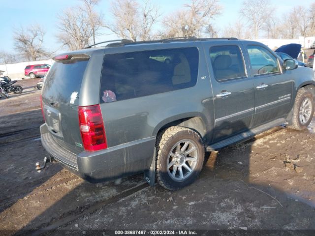 Photo 3 VIN: 1GNSKKE39BR220423 - CHEVROLET SUBURBAN 1500 