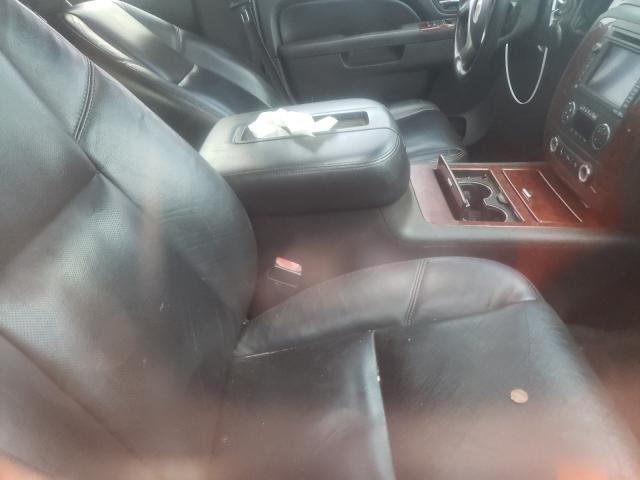 Photo 4 VIN: 1GNSKKE39BR273476 - CHEVROLET SUBURBAN K 