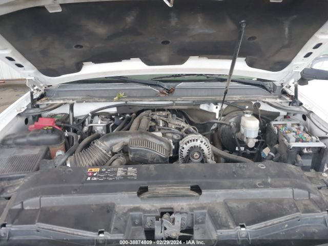 Photo 9 VIN: 1GNSKKE3XBR266908 - CHEVROLET SUBURBAN 1500 