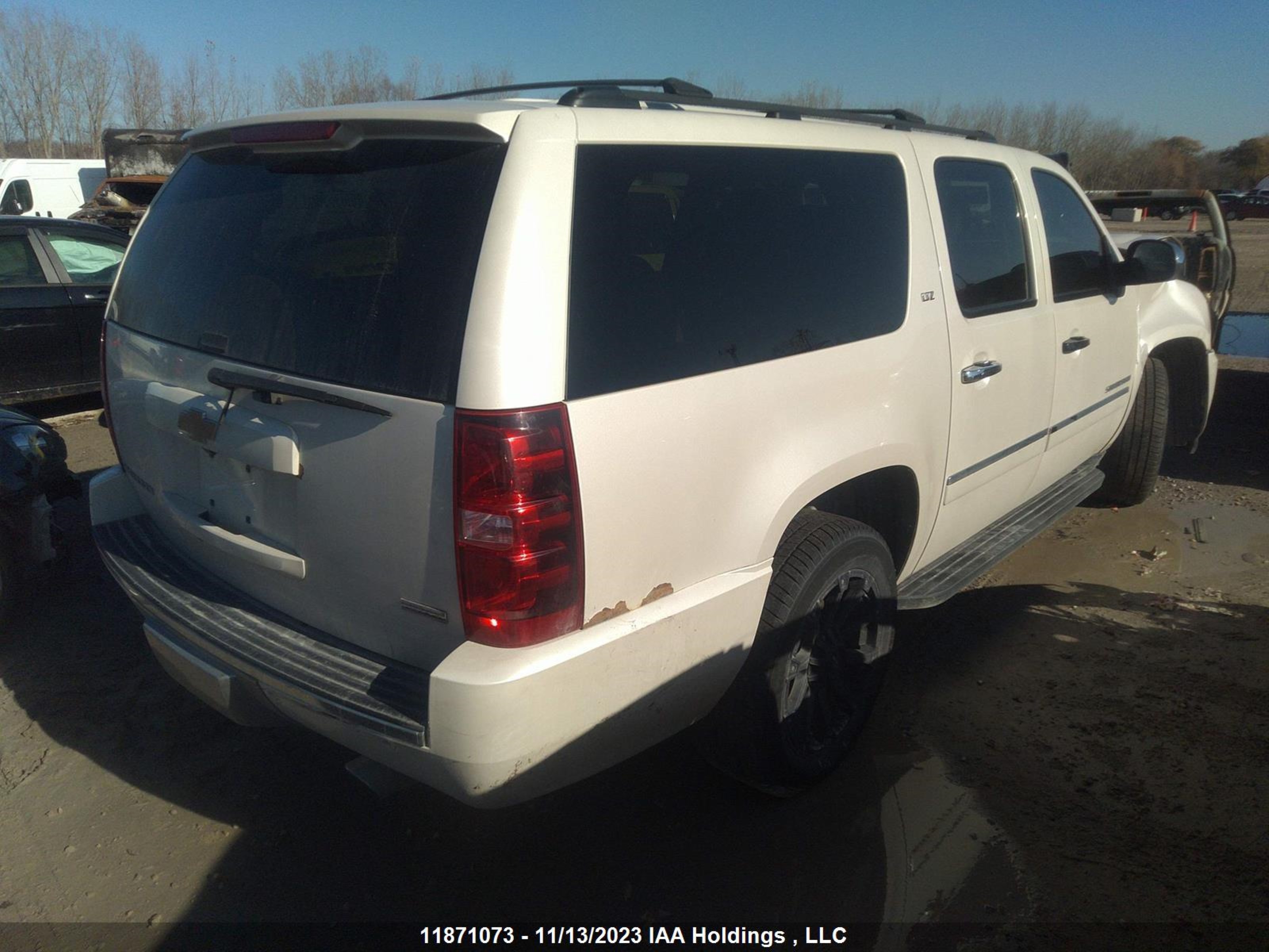 Photo 3 VIN: 1GNSKKE70CR218905 - CHEVROLET EXPRESS 