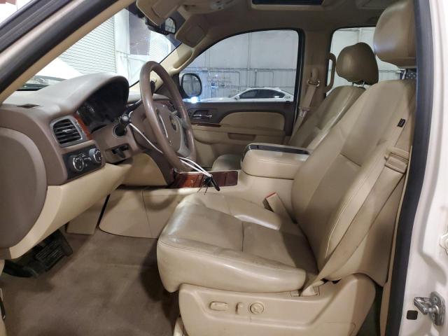 Photo 6 VIN: 1GNSKKE70DR246141 - CHEVROLET SUBURBAN 