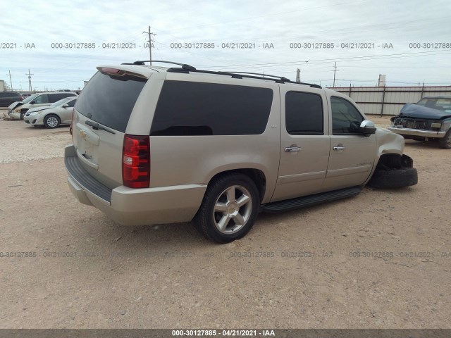 Photo 3 VIN: 1GNSKKE71DR215822 - CHEVROLET SUBURBAN 