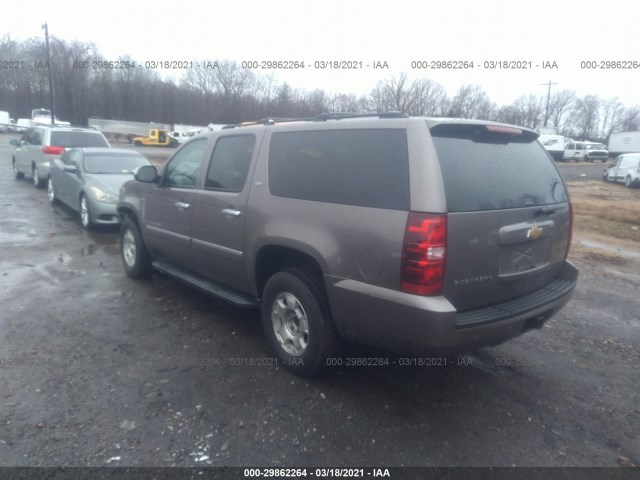 Photo 2 VIN: 1GNSKKE72DR277293 - CHEVROLET SUBURBAN 