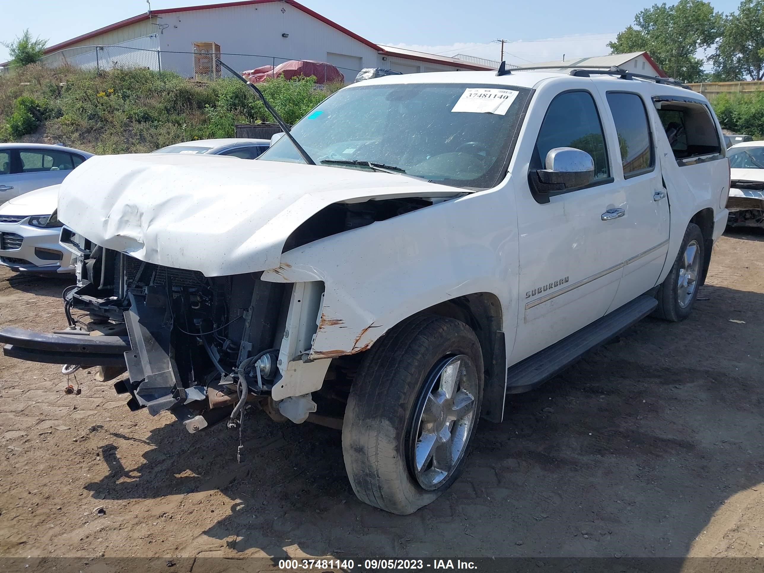 Photo 1 VIN: 1GNSKKE73ER153440 - CHEVROLET SUBURBAN 