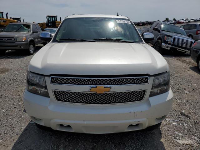 Photo 4 VIN: 1GNSKKE75CR175887 - CHEVROLET SUBURBAN 