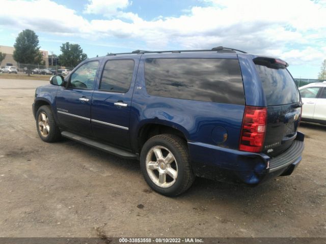 Photo 2 VIN: 1GNSKKE75CR213361 - CHEVROLET SUBURBAN 