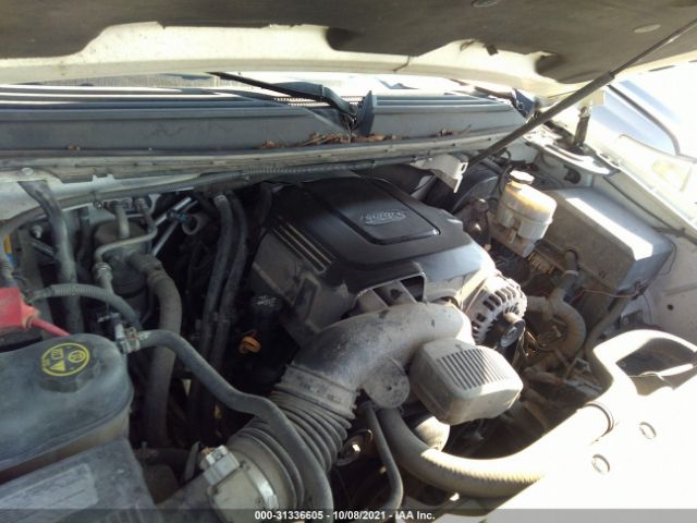 Photo 9 VIN: 1GNSKKE75DR357722 - CHEVROLET SUBURBAN 