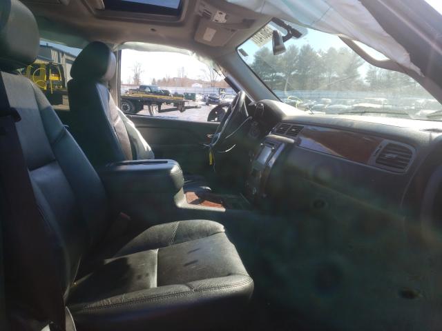 Photo 4 VIN: 1GNSKKE76CR321956 - CHEVROLET SUBURBAN K 