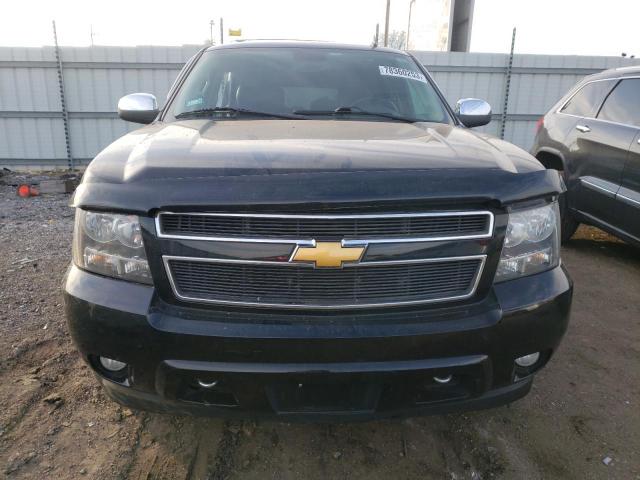 Photo 4 VIN: 1GNSKKE79CR180235 - CHEVROLET SUBURBAN 