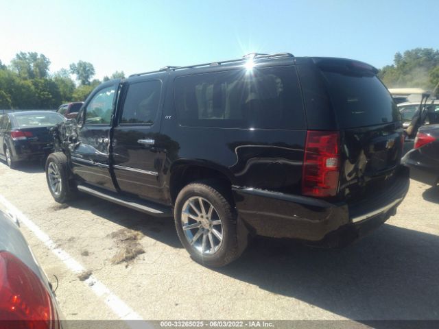 Photo 2 VIN: 1GNSKKE79DR253735 - CHEVROLET SUBURBAN 