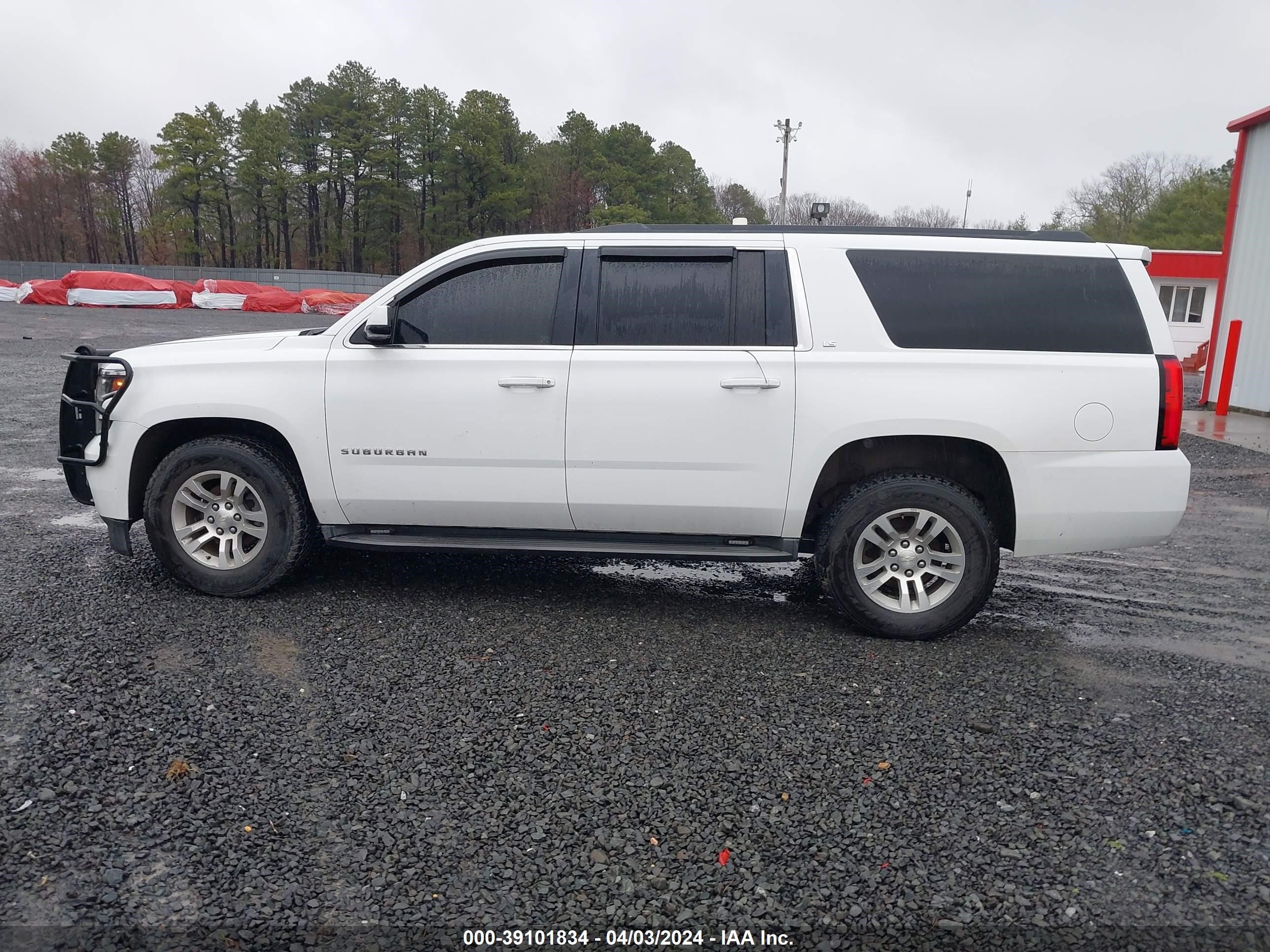 Photo 13 VIN: 1GNSKKECXGR316908 - CHEVROLET SUBURBAN 