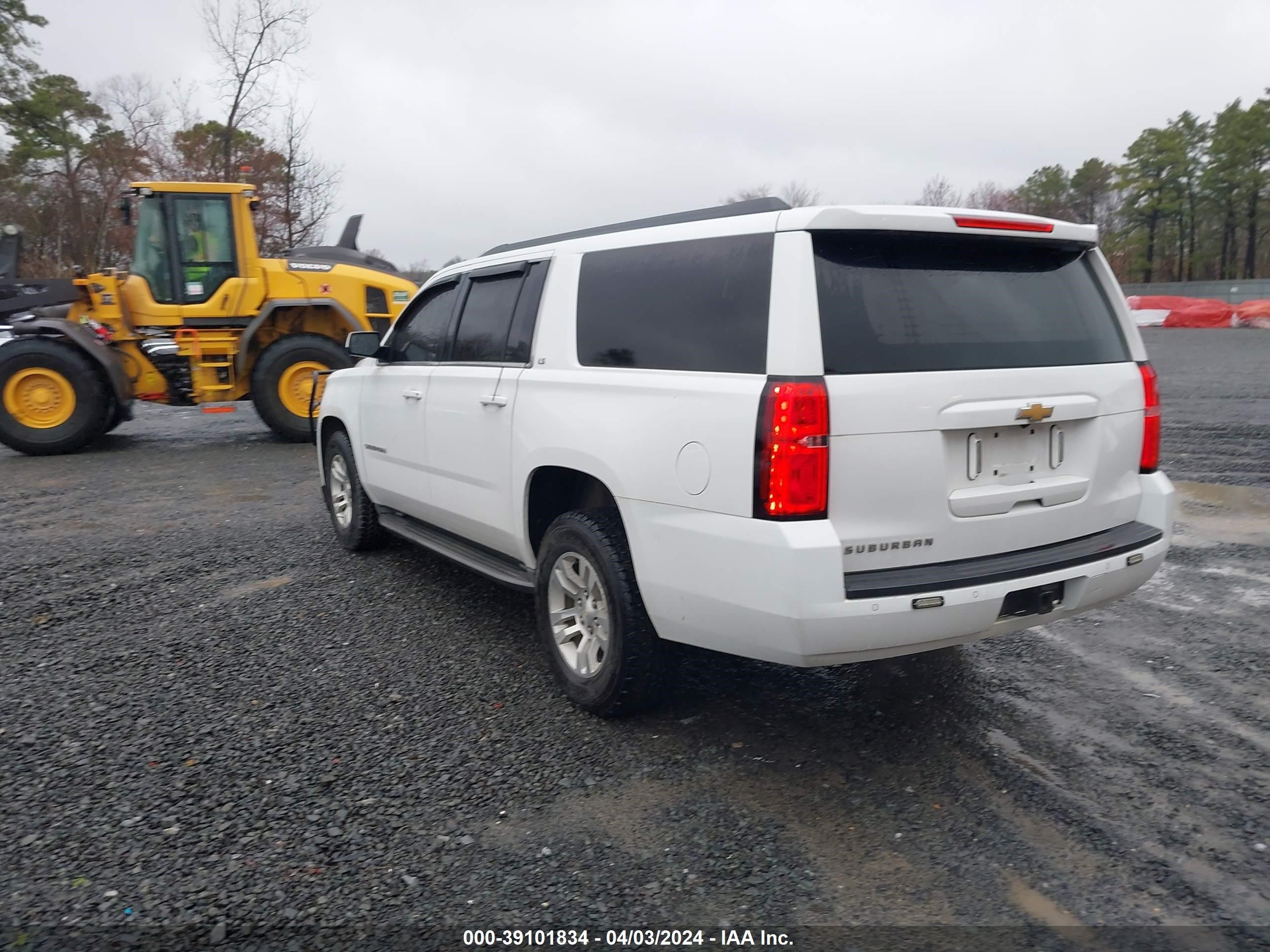 Photo 2 VIN: 1GNSKKECXGR316908 - CHEVROLET SUBURBAN 