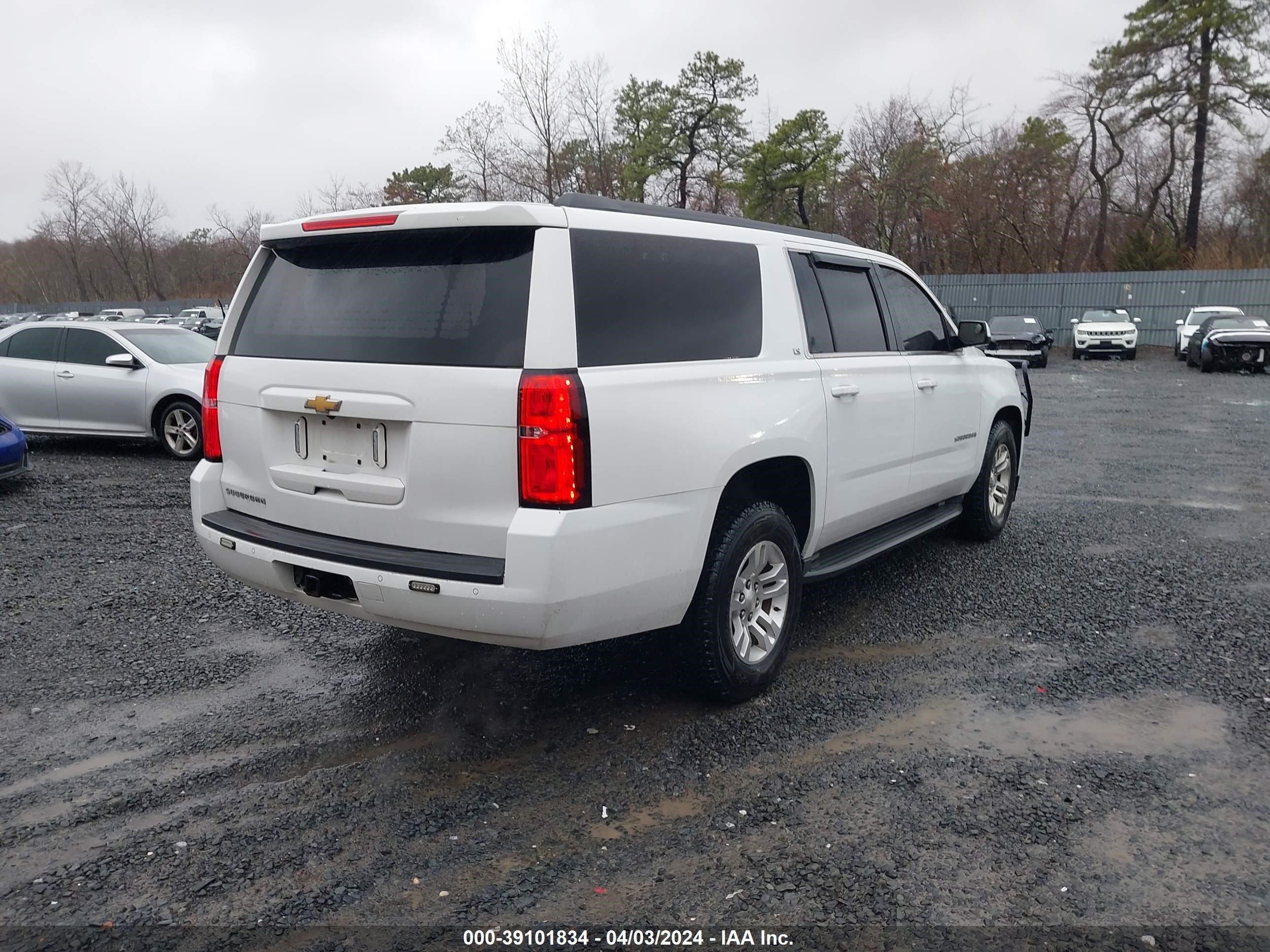 Photo 3 VIN: 1GNSKKECXGR316908 - CHEVROLET SUBURBAN 