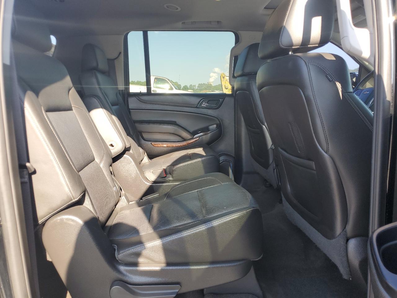 Photo 10 VIN: 1GNSKKKC6FR702759 - CHEVROLET SUBURBAN 