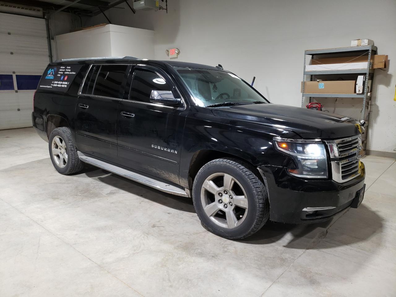 Photo 3 VIN: 1GNSKKKC9FR139948 - CHEVROLET SUBURBAN 