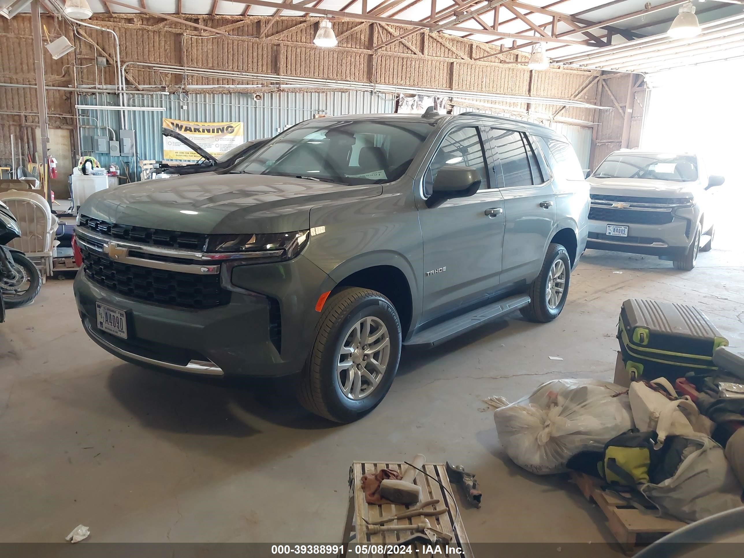 Photo 1 VIN: 1GNSKLKD2RR234015 - CHEVROLET TAHOE 