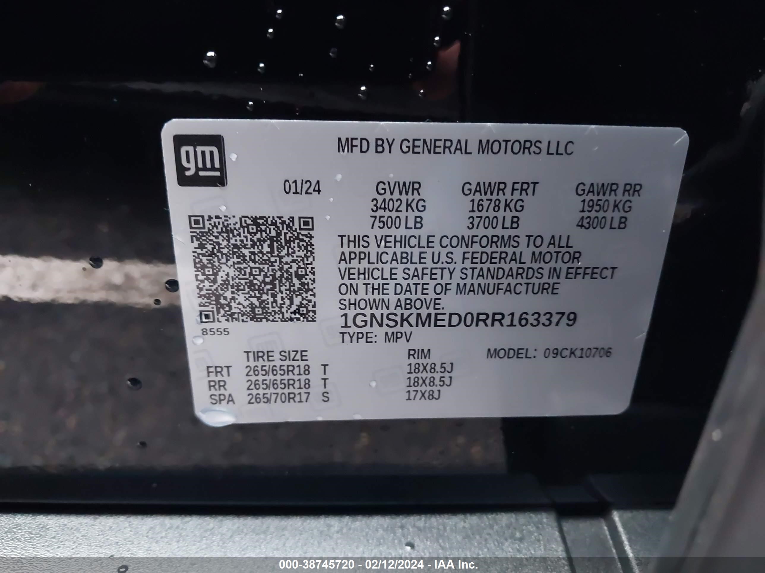 Photo 4 VIN: 1GNSKMED0RR163379 - CHEVROLET TAHOE 