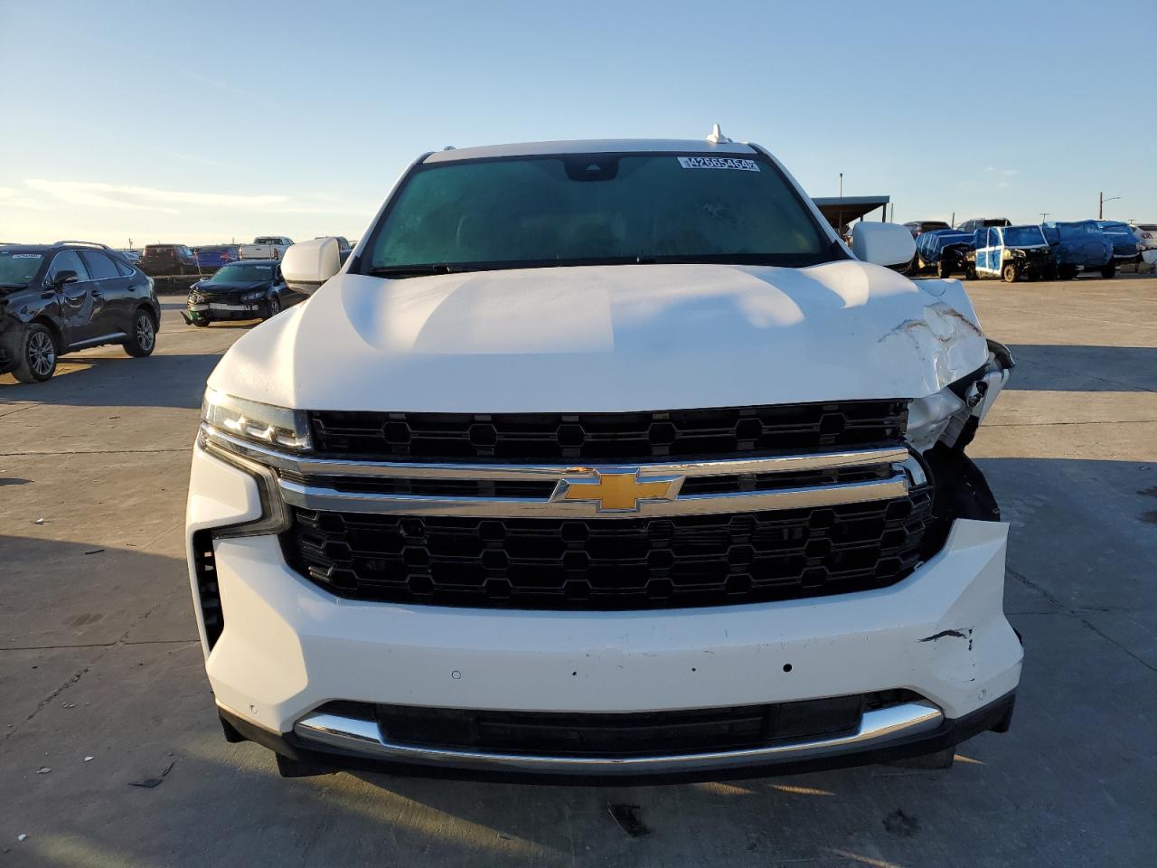 Photo 4 VIN: 1GNSKMKD1PR180693 - CHEVROLET TAHOE 